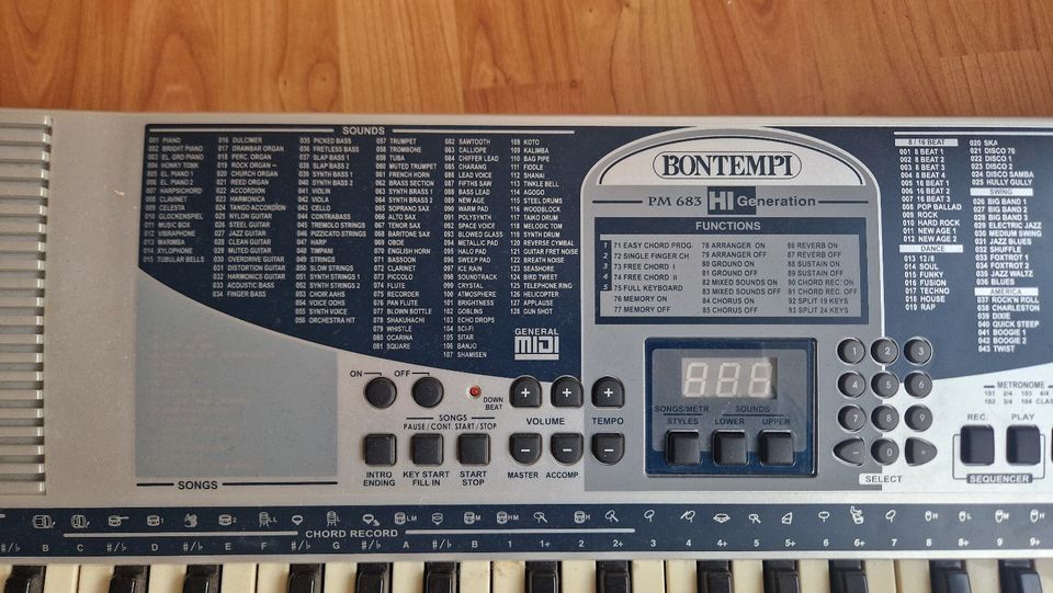 Bontempi PM 683 Keyboard PM683 HI Generation 61 Tasten MIDI AUX in Hamburg