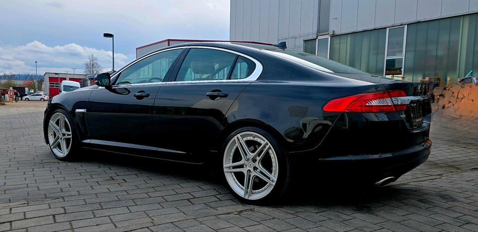 Jaguar XF 3.0 V6 Kompressor 340 PS BTH LEDER CAM NAVI BI-X in Schwäbisch Gmünd