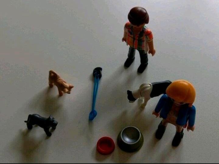 Playmobil Hund Hundefamilie Familie Zubehör Kleinteile Leine in Obertshausen