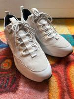 Geox Halbschuh Damen creme / beige neuwertig München - Au-Haidhausen Vorschau