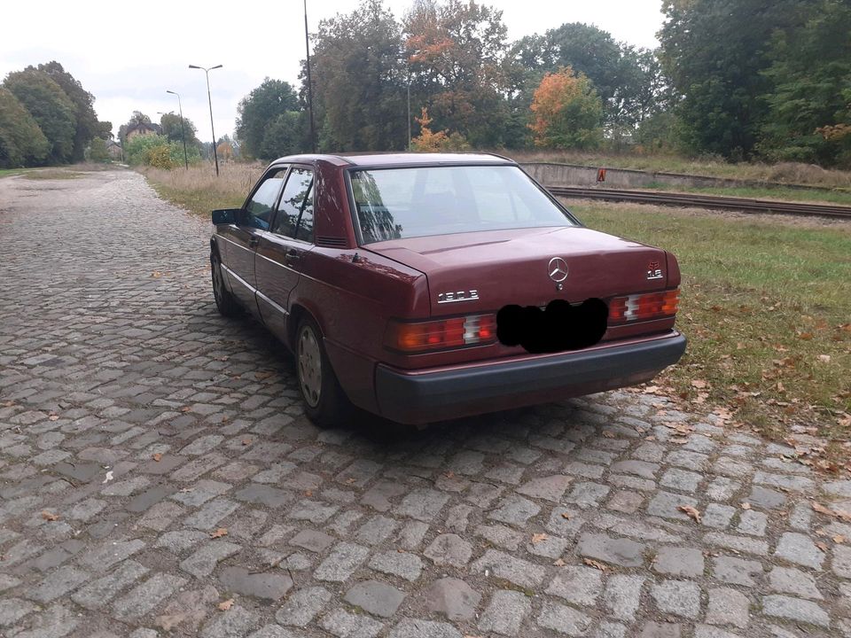 Mercedes 190 in Wolfen