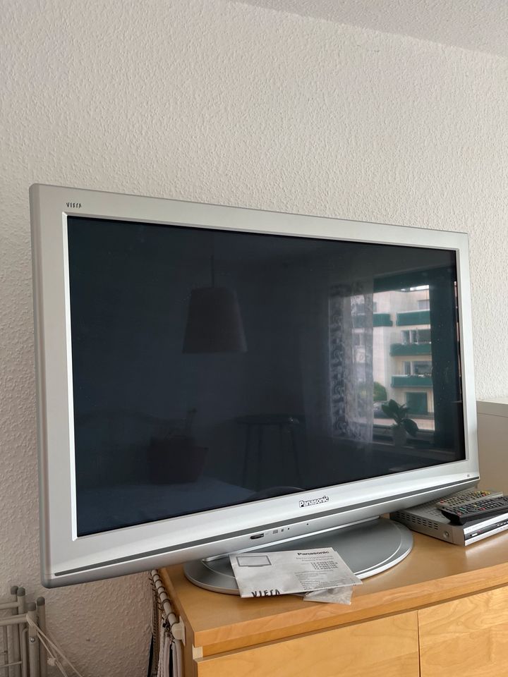 Fernseher von Panasonic in Solingen
