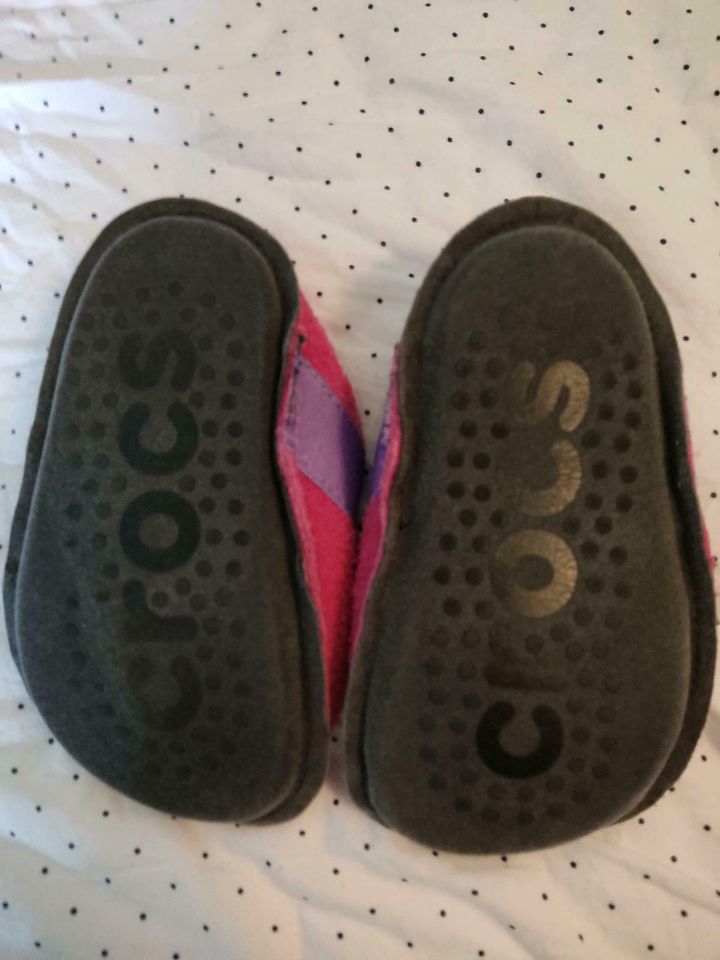 Crocs Hausschuhe C9 in Worbis