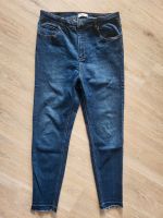 Jeans dunkelblau High Waist Pull & Bear Größe  40 Bayern - Leinburg Vorschau