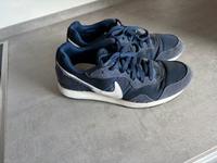Nike Schuhe Sneakers 40 blau Venture Runner Nordrhein-Westfalen - Bergheim Vorschau