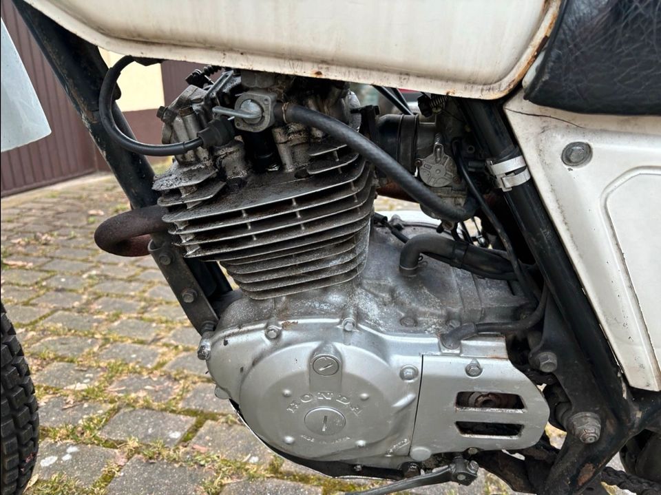 Honda XL 250 S Bj. 04/82 läuft muss aber restauriert werden in Bremen