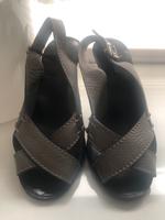 Plateau Sandalette Marke Chloe Gr. 36 Vollleder Schleswig-Holstein - Stapelfeld Vorschau