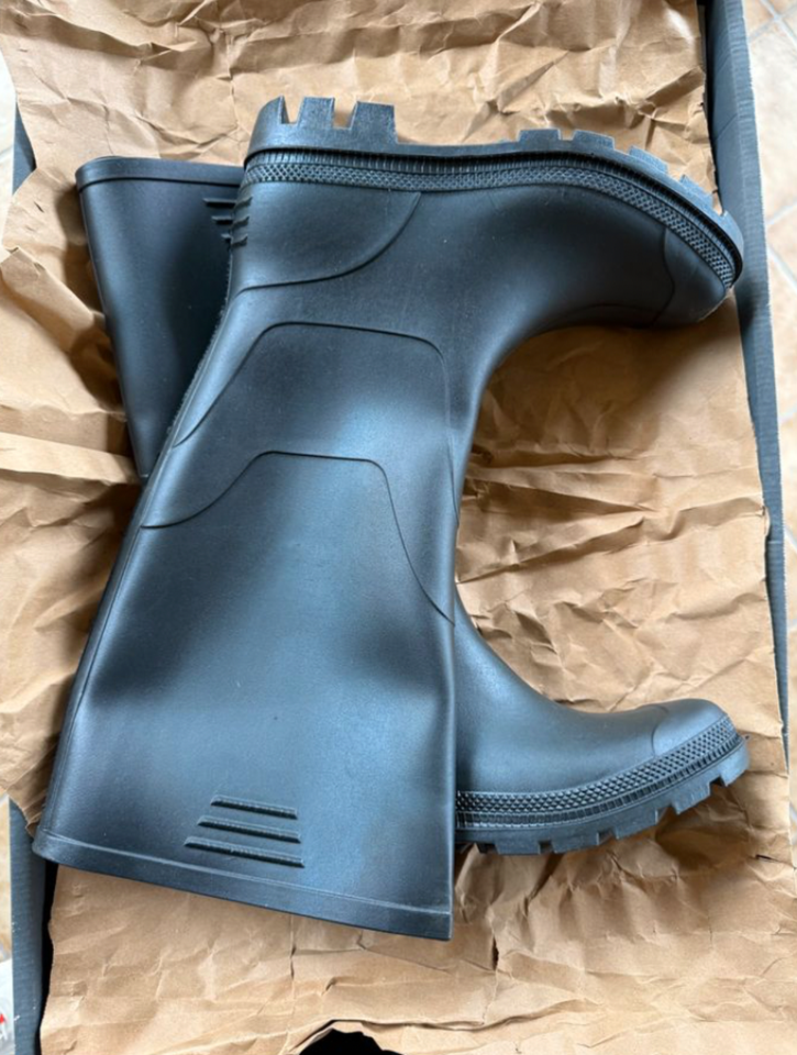 Arbeitssicherheitsschuh / Arbeitsstiefel, TRIUSO in Wetzlar