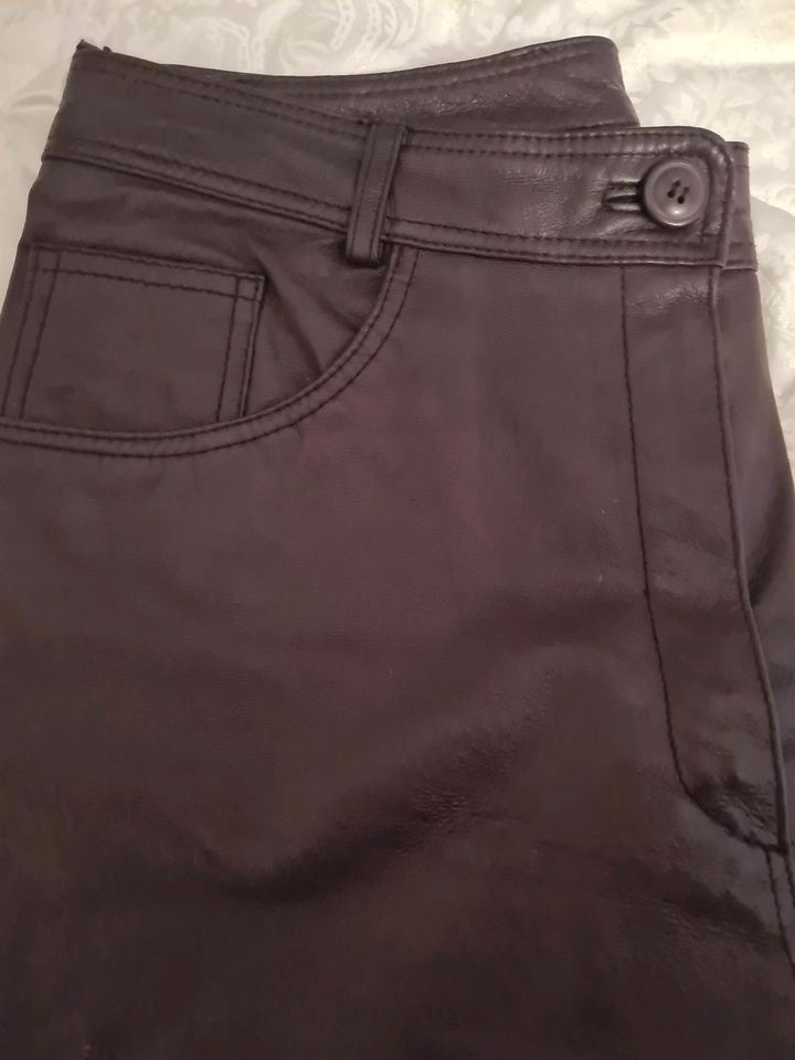 ECHTLEDER HOSE, NEU  GR 42 in Flensburg