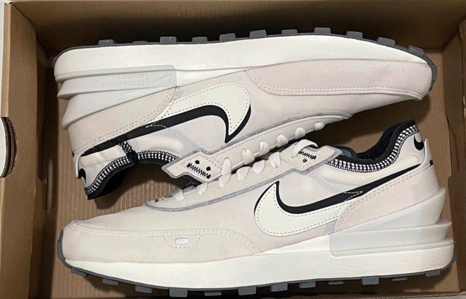 Nike Waffle One SE Coconut Milk White Shoes in Hamburg