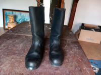 alte Feuerwehrstiefel / alte Stiefel Sachsen - Mühlau Vorschau