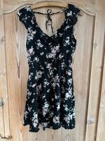 Jumpsuit von clockhouse, schwarz geblümt, Gr. 36 Niedersachsen - Radbruch Vorschau