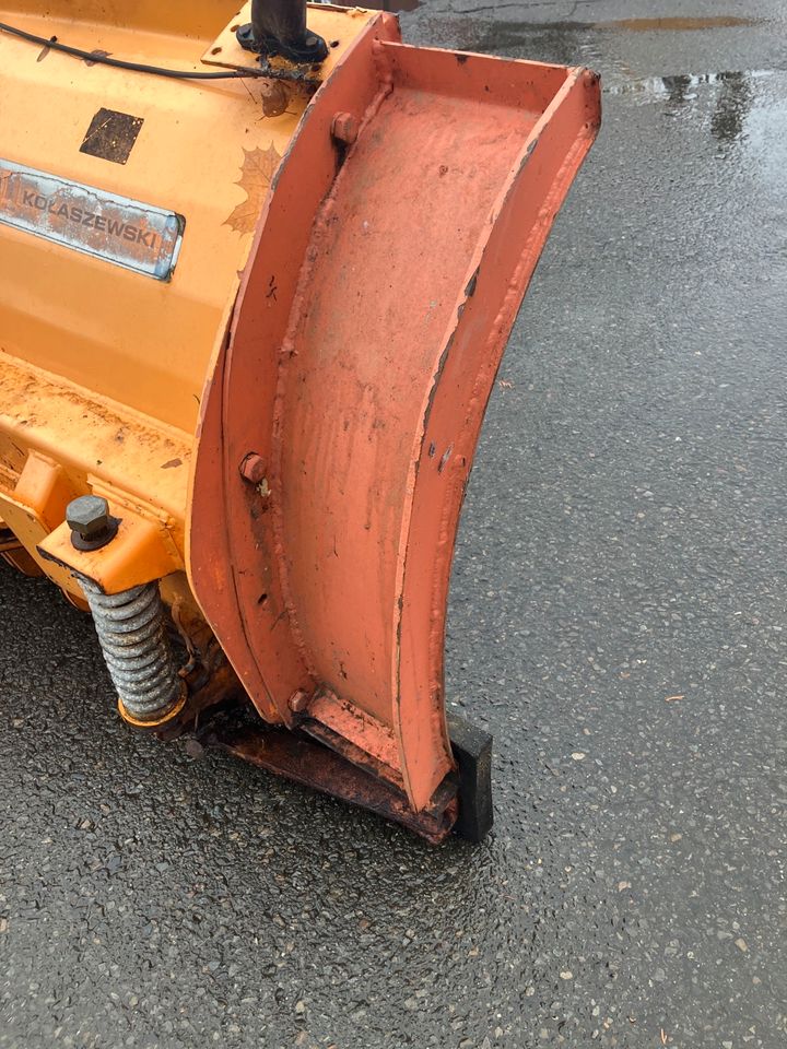 Schneeschild 280cm gebraucht für Radlader Schaeff oder Traktor in Lichtenberg/Erzgebirge