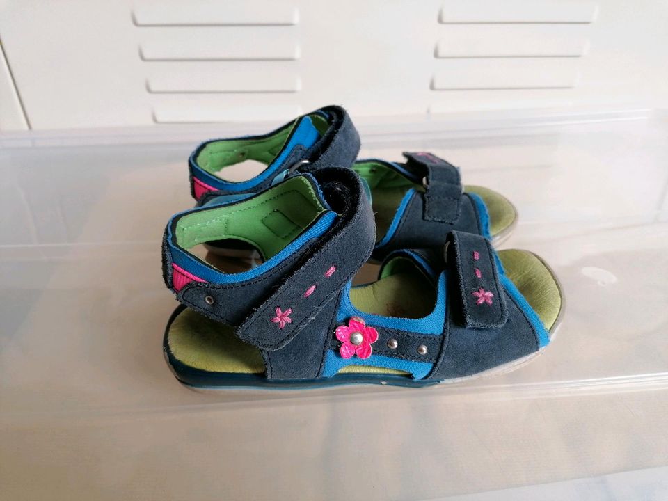 Däumling Sandalen blau mit Neon Blumen 27 in Leonberg