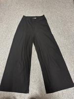 Stoffhose Pull and Bear, Hose für Damen Gr S, schwarze Hose Nordrhein-Westfalen - Troisdorf Vorschau