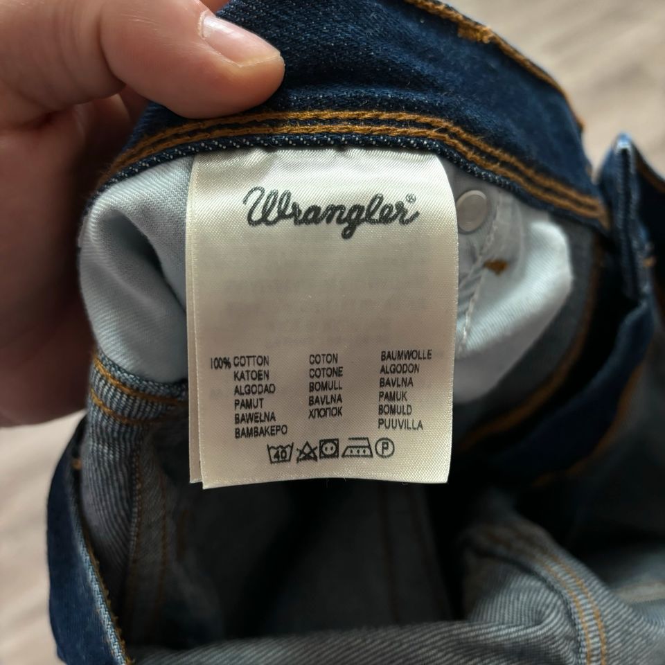 Original Wrangler-Jeans in Größe M/L. Jahrgang in Kleve