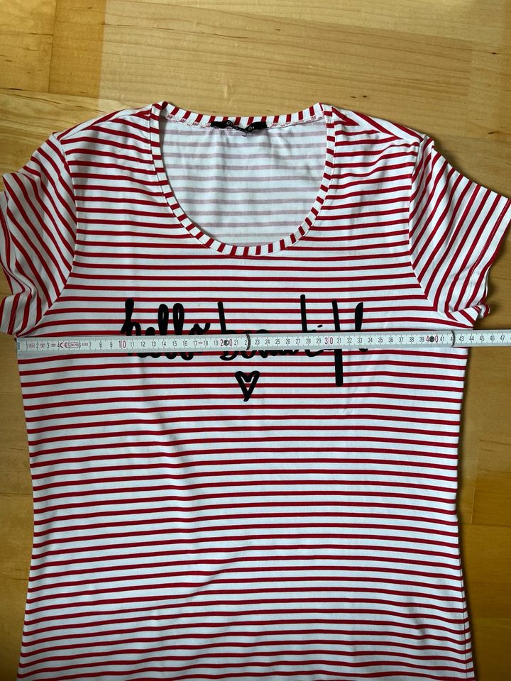 Comma T-Shirt Gr. 38, rot/weiss, Schrift schwarz- wie Neu in Rainau