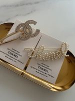 Chanel Vip Gift Haargummi und Klammer Nordrhein-Westfalen - Hürth Vorschau