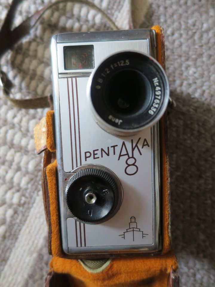 Filmkamera DDR mit Ledertasche Pentaka 8 Schmalfilm 8mm in Schönebeck (Elbe)