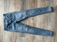 Vero Moda Skinny Jeans Gr. 27 / 32 S hellblau Röhrenjeans Hose Hessen - Groß-Gerau Vorschau