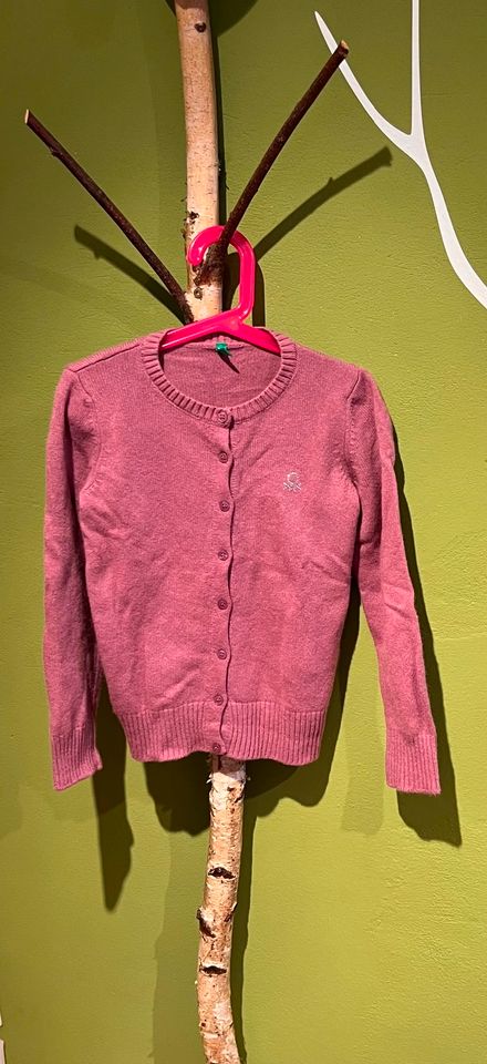 Tom Tailor glitzer Shirt und Benetton Strickjacke Größe 122 in Goldkronach