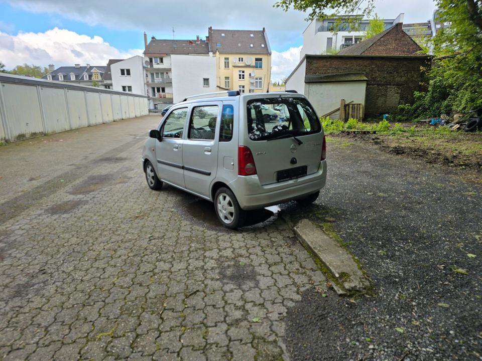 Opel Agila 1.2L in Bergisch Gladbach