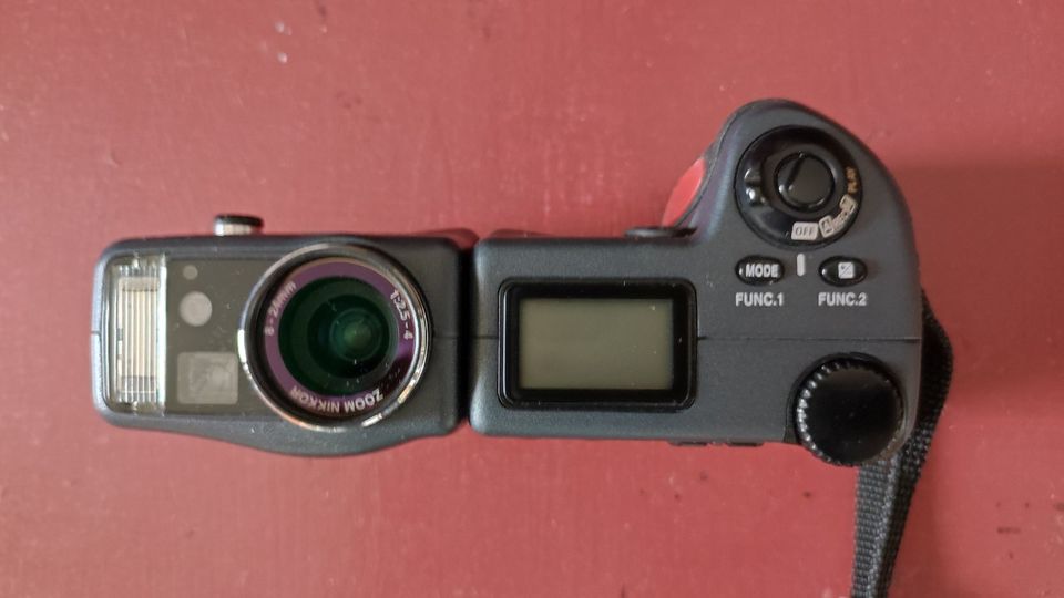 Nikon Coolpix 990 Kamera inkl. Speicherkarte mit 512 MB in Maulburg