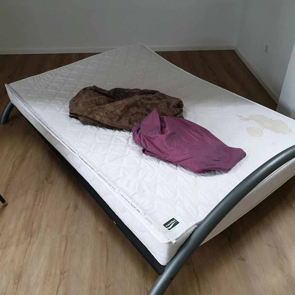 Bett Maße 140x200 cm in Mainz