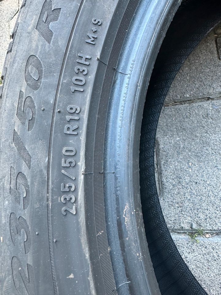 4 Winterreifen pirelli 235/50R19. 103H in Wiesbaden