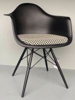 Vitra Eames Plastic Armchair DAW schwarz Checker Polster NP: 860€ Bochum - Bochum-Süd Vorschau