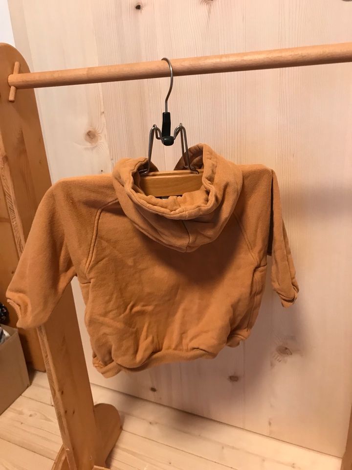 Kapuzenpulli Jacke Zara Cognac braun gr 86 Baumwolle in Feldkirchen-Westerham