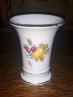 Vase Schumann Arzberg Bavaria Weiß mit Obst-Dekor Goldrand Hessen - Obertshausen Vorschau