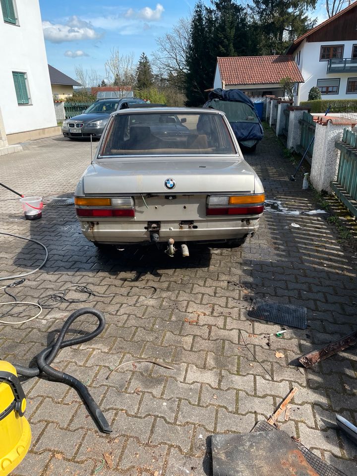 BMW E28 524 td in Deggendorf
