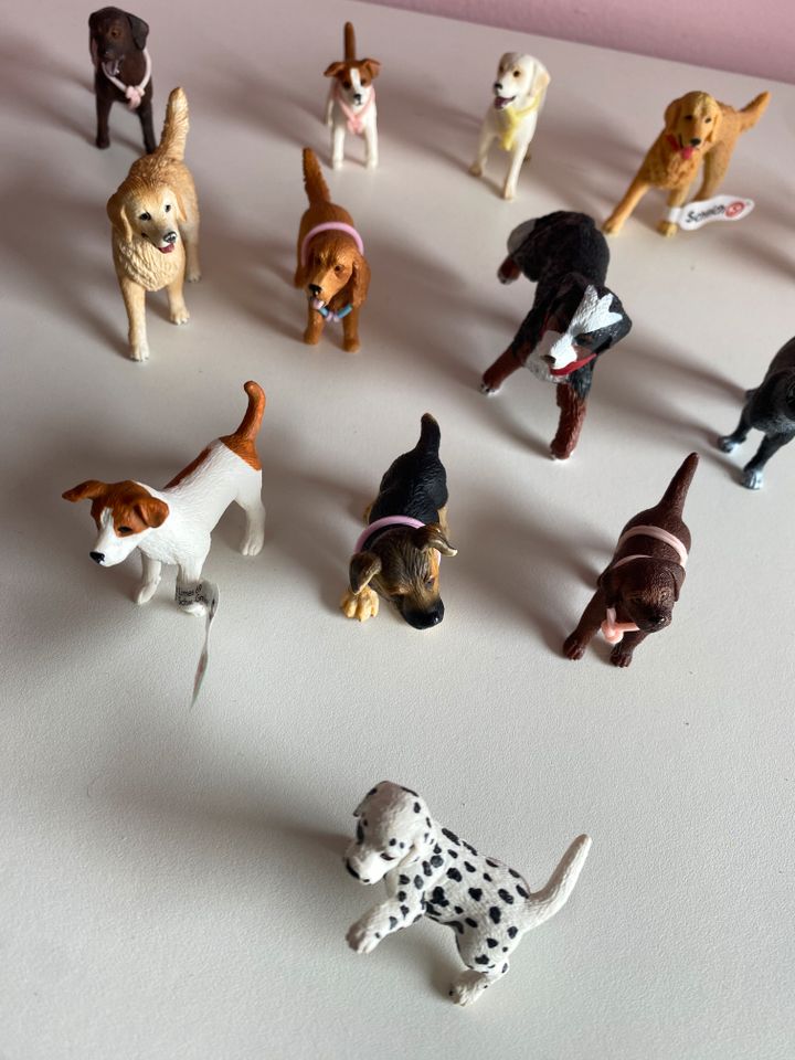 Schleich Hunde und Welpen in Saarlouis