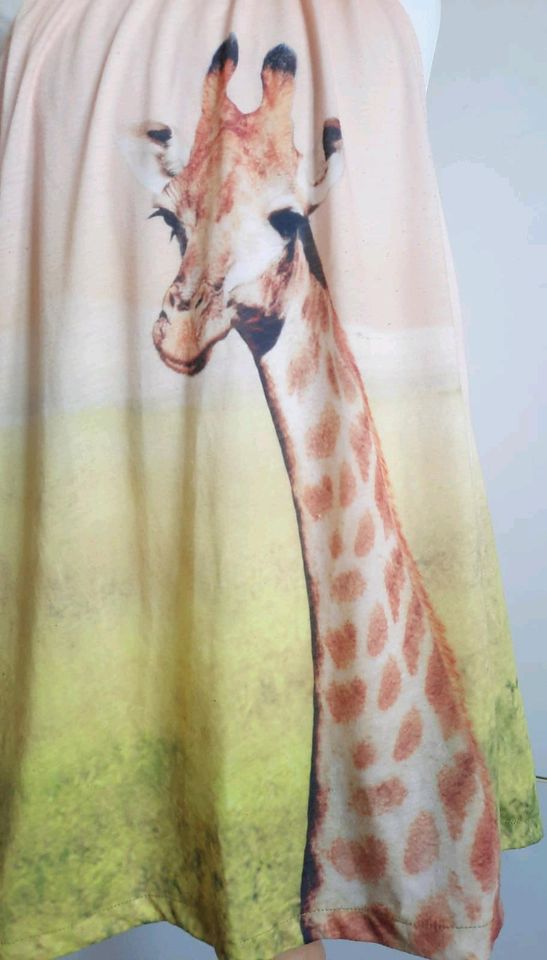 Zara: Kleid mit Giraffe (Gr.: 152) in Berlin