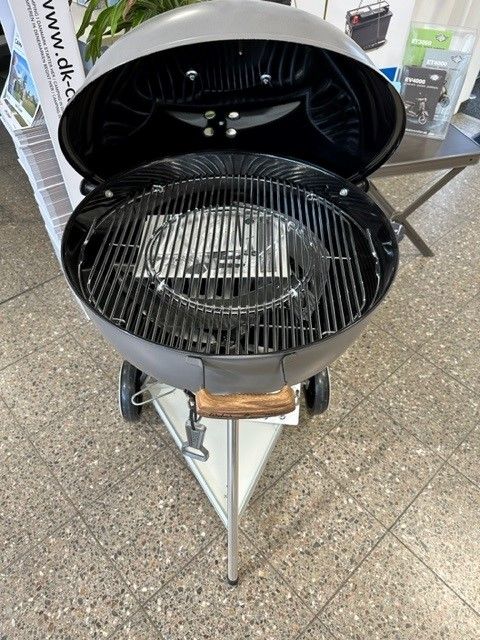 Weber Kettle 70th Anniversary Edtion Holzkohlegrill - 19521004 in Mülheim (Ruhr)