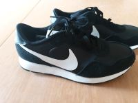 Nike MD Runner Schuhe,  Sportschuhe,  Größe 40, NEU!!! Nordrhein-Westfalen - Schieder-Schwalenberg Vorschau
