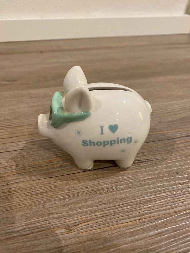 Spardose Schweinsform „I love Shopping“ in Eppingen