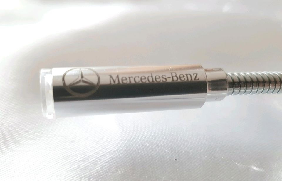 Flexibles Mercedes Benz USB LED Licht - Neuwertig in Stuttgart