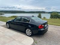 BMW 325d -R6 / Manuell / Leder / Alufelgen / TÜV Neu Friedrichshain-Kreuzberg - Friedrichshain Vorschau