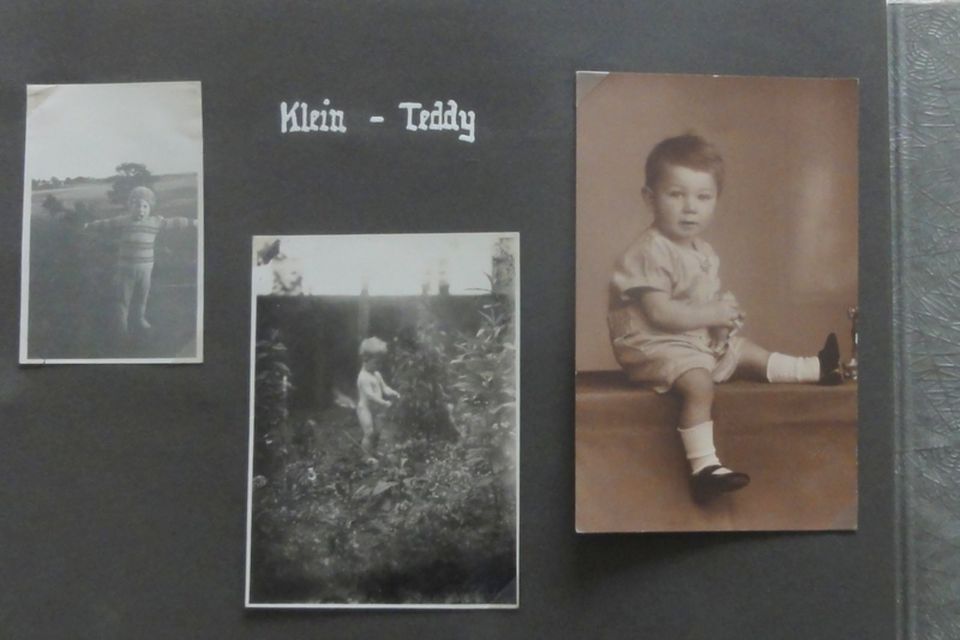 LOT Konvolut Privat Bild Foto Album Mädel Familie ab 1940 DR ALT in Kirchberg