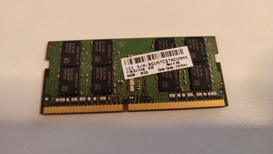 Samsung M471A2K43CB1-CTD 16GB PC4-2666V DDR4 PC4-21300S in Neuching