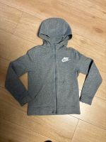 Nike Sweatshirt Sweatjacke Jacke Mädchen 128-137 Thüringen - Rastenberg Vorschau