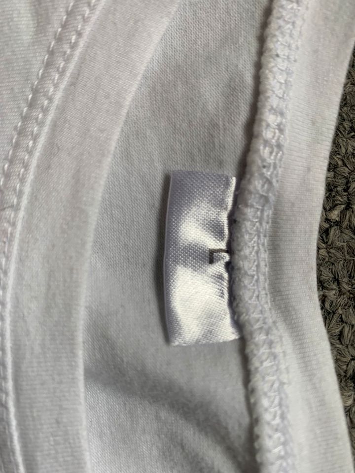Weißes Nike Tshirt in Schlieben