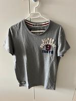 Superdry T-Shirt Gr. L wie neu grau Niedersachsen - Buxtehude Vorschau
