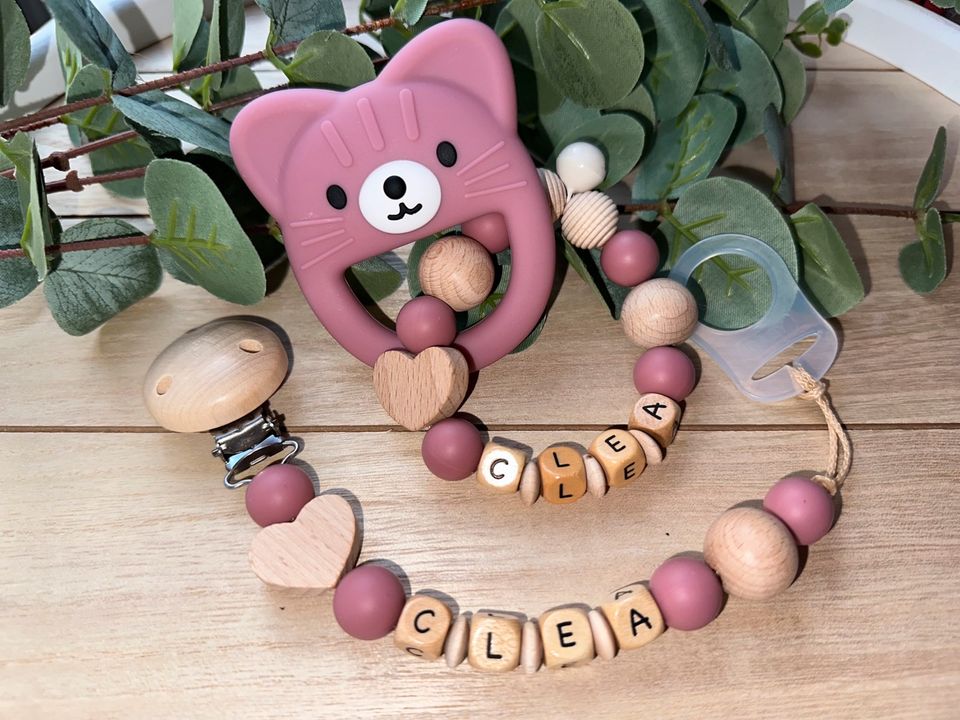 ❤️ Schnullerkette & Spielring personalisiert/Holz Silikon ❤️ in Dahlen