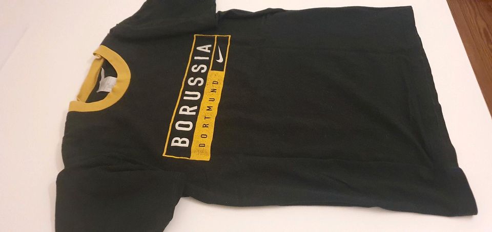 Nike T-Shirt Borussia Dortmund Größe S in Kiel