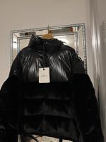 Original Moncler Logo-dec Daunenjacke Oversize neu! UVP: 2.200€ Bayern - Augsburg Vorschau