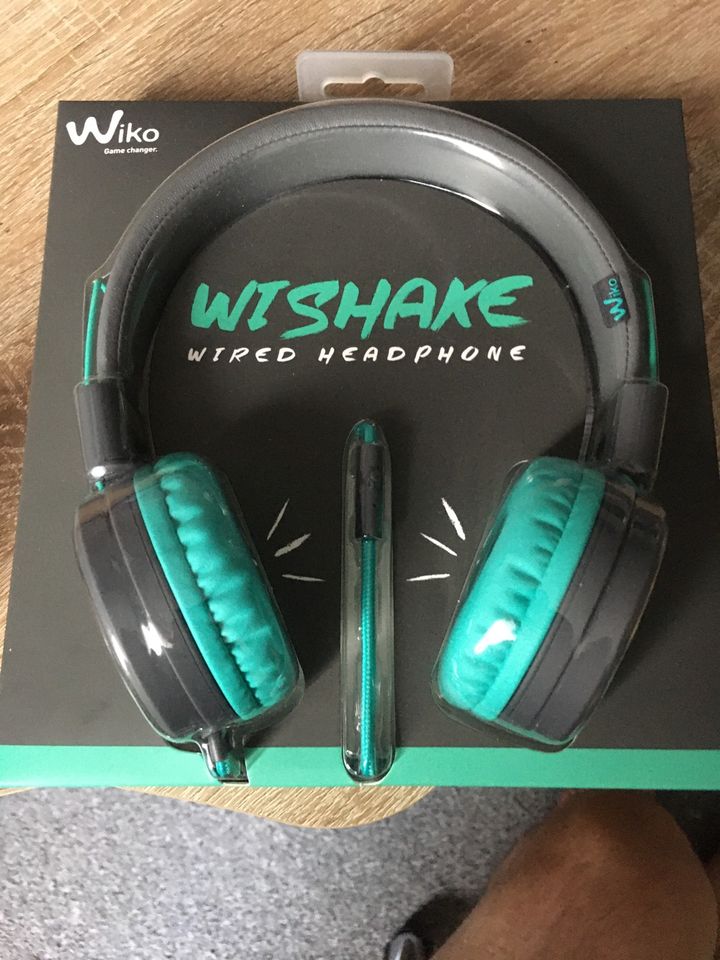 Wiko headphone in Altenburg