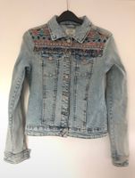 Jeansjacke mit Stickereien Größe 36 von Clockhouse Bayern - Rimpar Vorschau